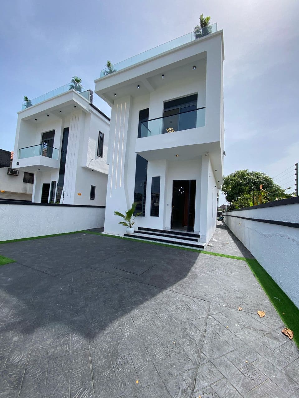 Lekki luxurious duplex